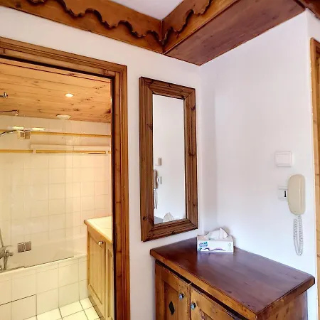 Beau 3 Pieces, 2 Chambres, 6 Personnes, Acces Piscine, Spa, Les Menuires - Fr-1-178-328